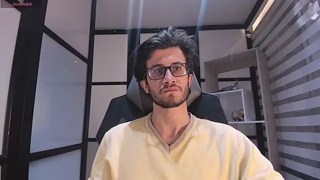 Loggan donnelly online show from September 25, 2025, 8:26 pm