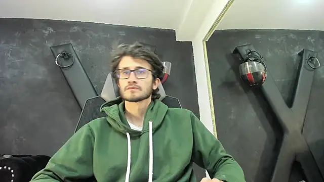 Loggan donnelly online show from October 12, 2025, 8:10 pm