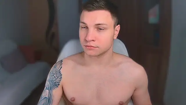 Snapshot of handsome_guy01 chatting on February 19, 2025, 1:40 am handsome guy01 online show from February 19, 2025, 1:40 am