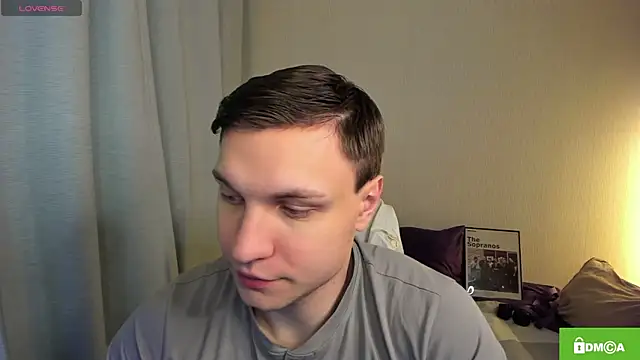 handsome guy01 online show from April 6, 2026, 9:27 pm