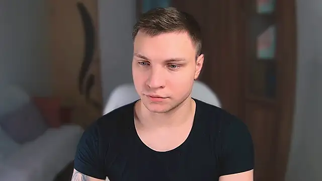 Snapshot of handsome_guy01 chatting on February 20, 2025, 1:36 am handsome guy01 online show from February 20, 2025, 1:36 am