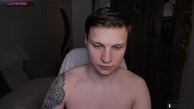 Snapshot of handsome_guy01 chatting on December 22, 2025, 6:41 pm handsome guy01 online show from December 22, 2025, 6:41 pm