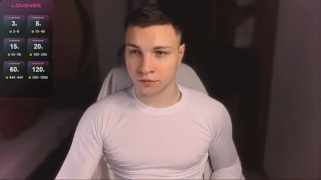 Snapshot of handsome_guy01 chatting on February 3, 2025, 4:57 am handsome guy01 online show from February 3, 2025, 4:57 am