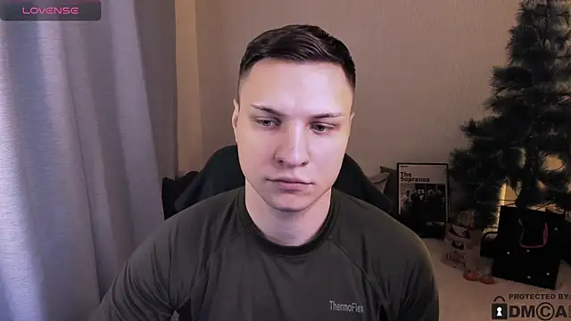 Snapshot of handsome_guy01 chatting on January 8, 2026, 1:00 am handsome guy01 online show from January 8, 2026, 1:00 am