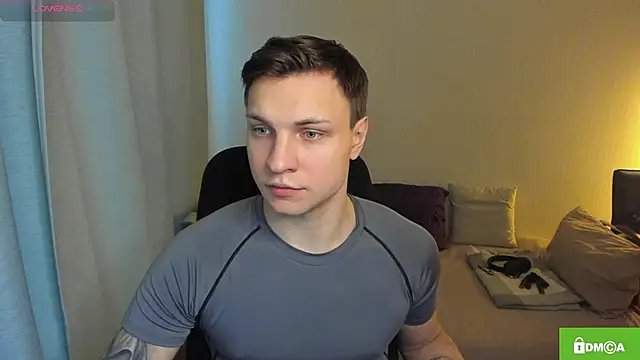 Snapshot of handsome_guy01 chatting on February 26, 2026, 10:15 am handsome guy01 online show from February 26, 2026, 10:15 am