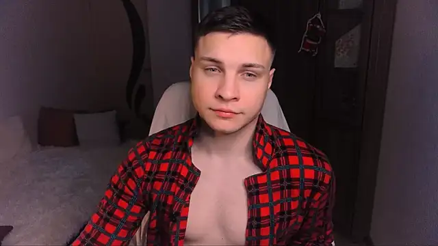 Snapshot of handsome_guy01 chatting on December 27, 2024, 12:18 am handsome guy01 online show from December 27, 2024, 12:18 am