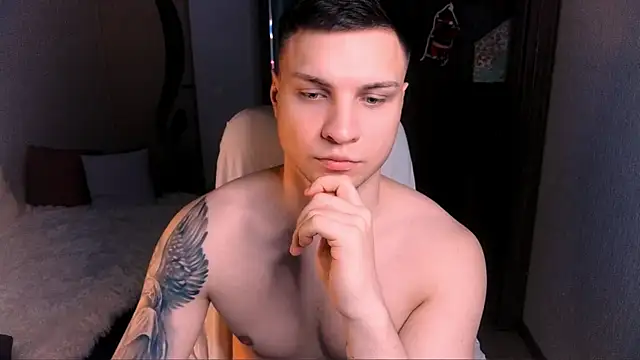 Snapshot of handsome_guy01 chatting on December 28, 2024, 3:47 am handsome guy01 online show from December 28, 2024, 3:47 am