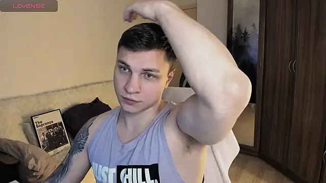 Snapshot of handsome_guy01 chatting on October 6, 2025, 3:35 pm handsome guy01 online show from October 6, 2025, 3:35 pm