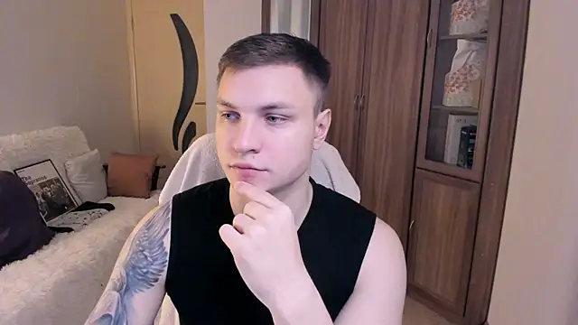 Snapshot of handsome_guy01 chatting on September 19, 2025, 1:53 am handsome guy01 online show from September 19, 2025, 1:53 am