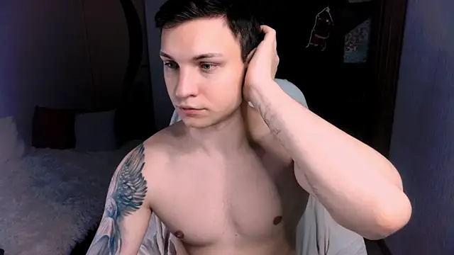 Snapshot of handsome_guy01 chatting on December 25, 2024, 6:09 am handsome guy01 online show from December 25, 2024, 6:09 am