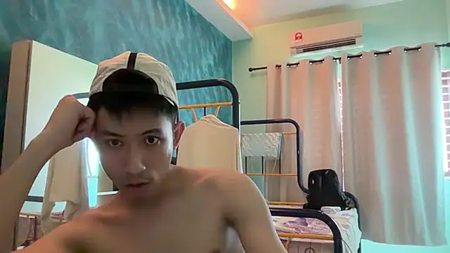 Snapshot of XiiaoZheng99 chatting on August 4, 2026, 7:13 am XiiaoZheng99 online show from August 4, 2026, 7:13 am