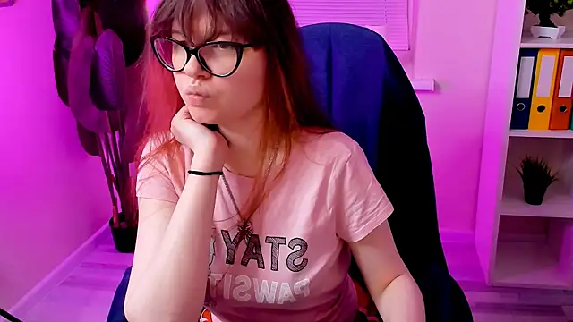 CarolGiggly online show from October 26, 2025, 7:42 am