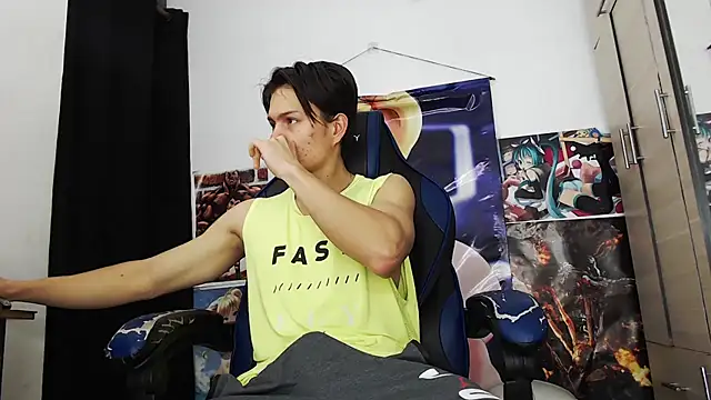 Snapshot of sr_jaeger chatting on December 18, 2025, 1:37 pm sr jaeger online show from December 18, 2025, 1:37 pm