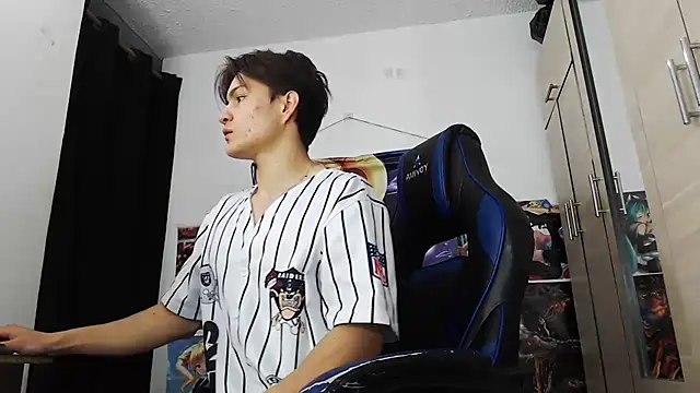 Snapshot of sr_jaeger chatting on November 20, 2025, 1:01 pm sr jaeger online show from November 20, 2025, 1:01 pm