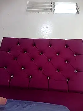 tiffany Bitch online show from November 26, 2025, 10:10 pm