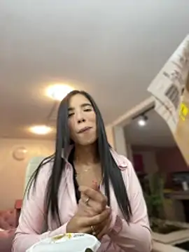 Snapshot of Praga_Pink chatting on May 12, 2026, 2:08 am Praga Pink online show from May 12, 2026, 2:08 am