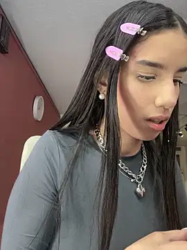 Snapshot of Praga_Pink chatting on October 23, 2025, 2:10 am Praga Pink online show from October 23, 2025, 2:10 am