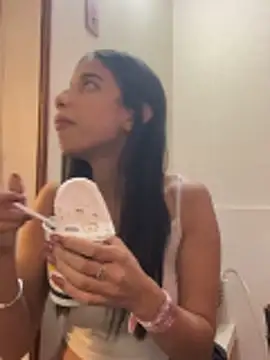 Snapshot of Praga_Pink chatting on May 1, 2026, 1:21 am Praga Pink online show from May 1, 2026, 1:21 am