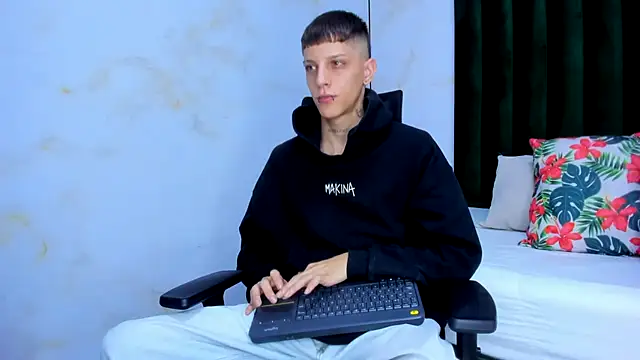 Snapshot of Adam_hard_ chatting on January 22, 2025, 7:45 pm Adam hard  online show from January 22, 2025, 7:45 pm