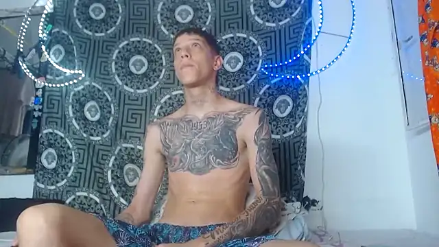 Adam hard  online show from November 19, 2025, 10:10 pm