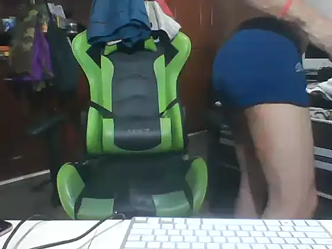 SOLESFETISHBR online show from April 8, 2026, 10:22 pm