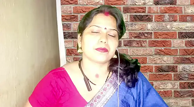 Snapshot of mamoni91 chatting on February 18, 2025, 3:21 am mamoni91 online show from February 18, 2025, 3:21 am