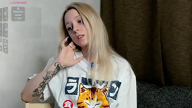 EngelFugler online show from March 10, 2025, 6:12 pm