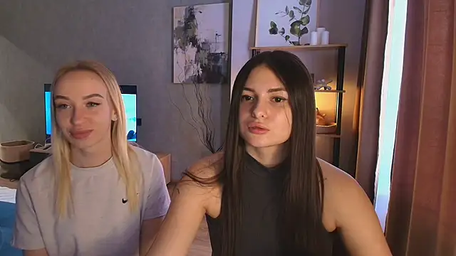 ShySonya online show from November 23, 2025, 10:58 am