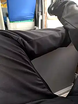 picatorta19 online show from February 11, 2025, 3:18 pm