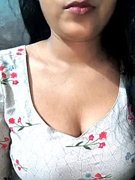 Snapshot of NEETU-89 chatting on October 17, 2025, 2:04 am NEETU-89 online show from October 17, 2025, 2:04 am
