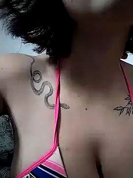 Alexandra 65 online show from February 11, 2026, 7:25 pm