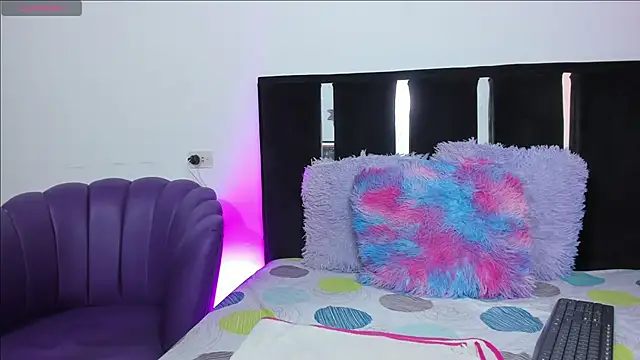 Kala Alia online show from December 2, 2025, 7:15 pm