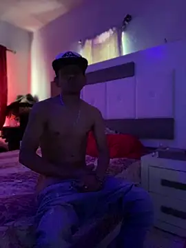 oiram27 online show from April 17, 2026, 8:55 pm