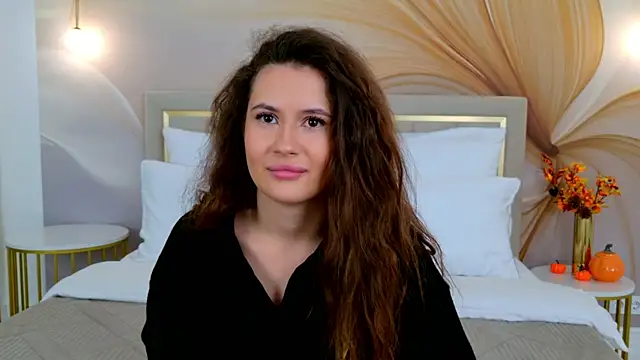 milaleoneli online show from November 4, 2025, 3:05 pm