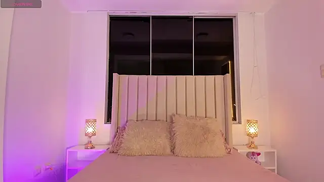 Snapshot of Aliison_Smith chatting on November 7, 2025, 3:55 am Aliison Smith online show from November 7, 2025, 3:55 am