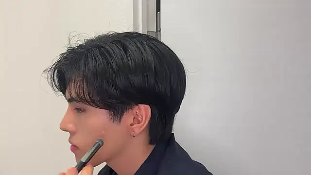 Lio kun online show from October 4, 2025, 4:58 am