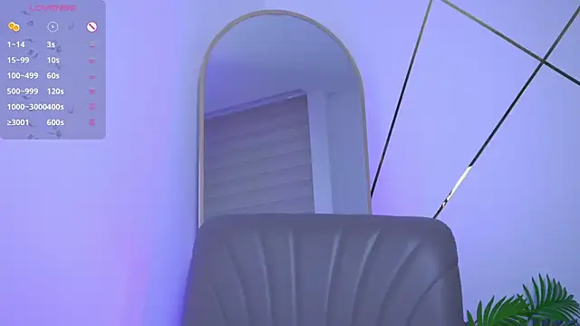 Snapshot of b3llaspringg chatting on September 19, 2025, 12:14 am b3llaspringg online show from September 19, 2025, 12:14 am