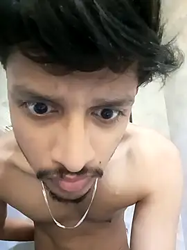 skinnyyyyyyyyy online show from November 8, 2025, 4:49 am