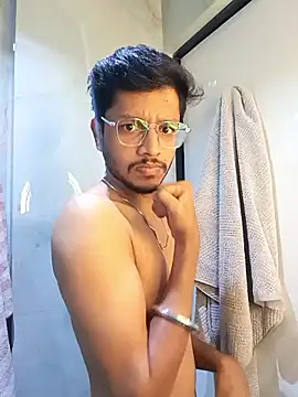 skinnyyyyyyyyy online show from January 19, 2026, 4:38 am