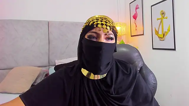 Snapshot of naomiii__ chatting on October 21, 2025, 11:53 am naomiii online show from October 21, 2025, 11:53 am