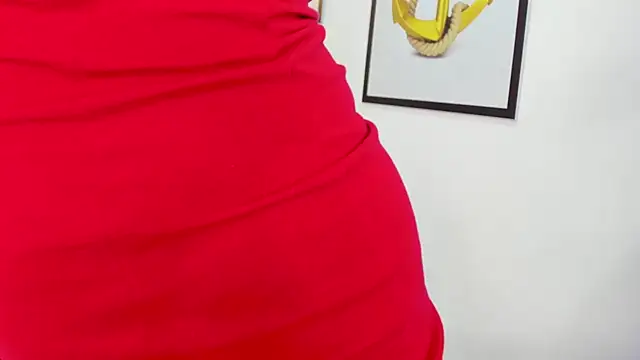 Snapshot of naomiii__ chatting on December 2, 2025, 11:45 am naomiii online show from December 2, 2025, 11:45 am