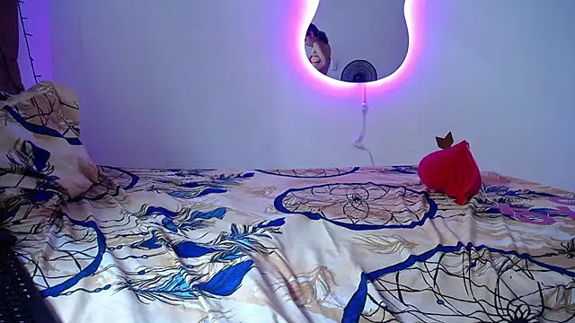 Snapshot of AMBER_LOVE22 chatting on February 14, 2025, 6:40 pm AMBER LOVE22 online show from February 14, 2025, 6:40 pm