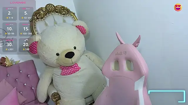 Jazmin tay online show from March 13, 2025, 1:54 am