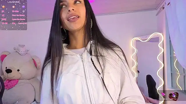 Jazmin tay online show from November 12, 2025, 11:36 am