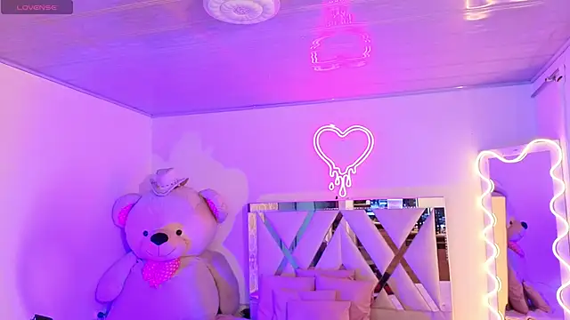 Jazmin tay online show from October 29, 2025, 11:53 am