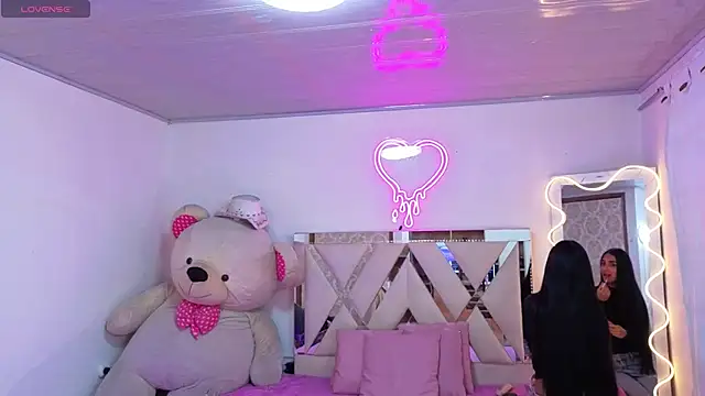 Jazmin tay online show from December 1, 2025, 11:44 am