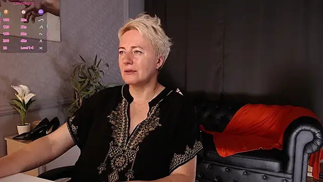 Snapshot of Nika_Smit chatting on August 2, 2026, 5:06 am Nika Smit online show from August 2, 2026, 5:06 am