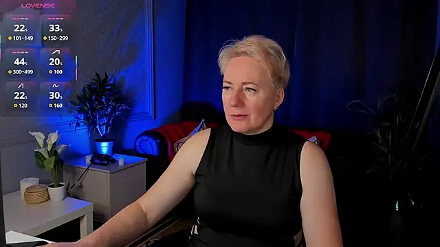 Nika Smit online show from February 1, 2026, 5:49 am