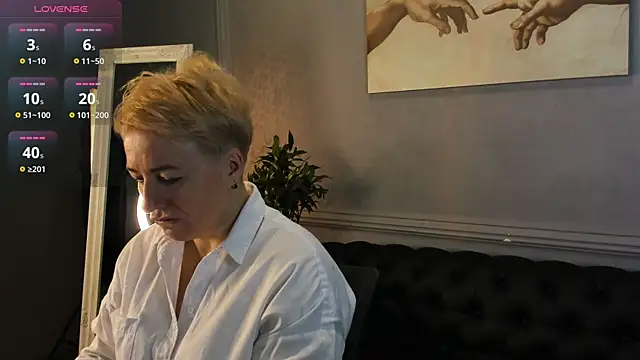 Nika Smit online show from November 23, 2025, 5:50 am