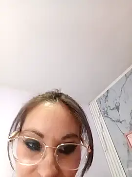 abril ch  online show from March 31, 2026, 1:13 pm